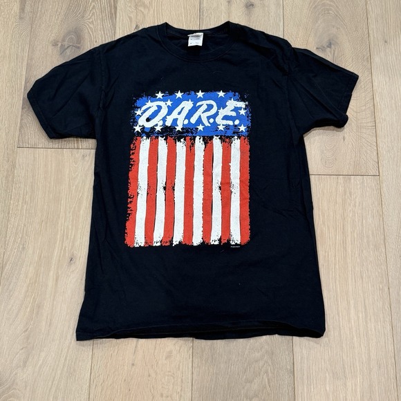 Fruit of the Loom Other - D.A.R.E Dare American Flag T-Shirt Medium Black